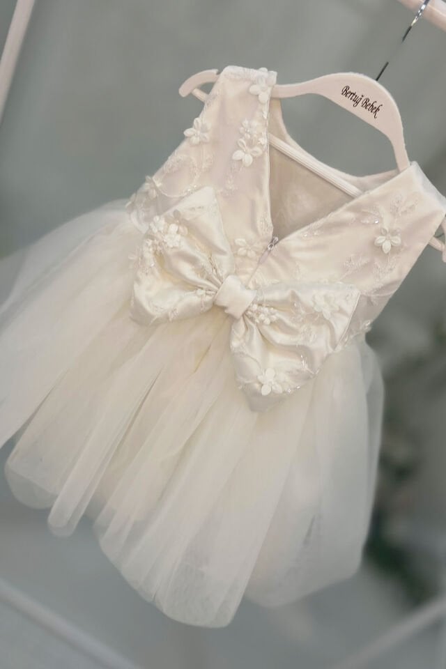 Güpür Çiçekli Kırık Beyaz Kız Çocuk Bebek Gelinlik Mevlüt Abiye Lara Elbise