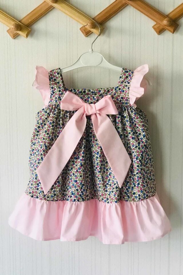 Fiyonk Ve Fırfırlı Petek Desenli Renkli Pembe Kız Çocuk Bebek Tasarım Elbise