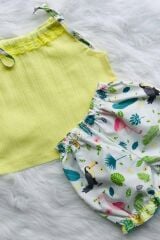 Set für Baby-Mädchen aus Chiffon-Oberteil mit Spitzendetail und Shorts mit Flamingo-Print