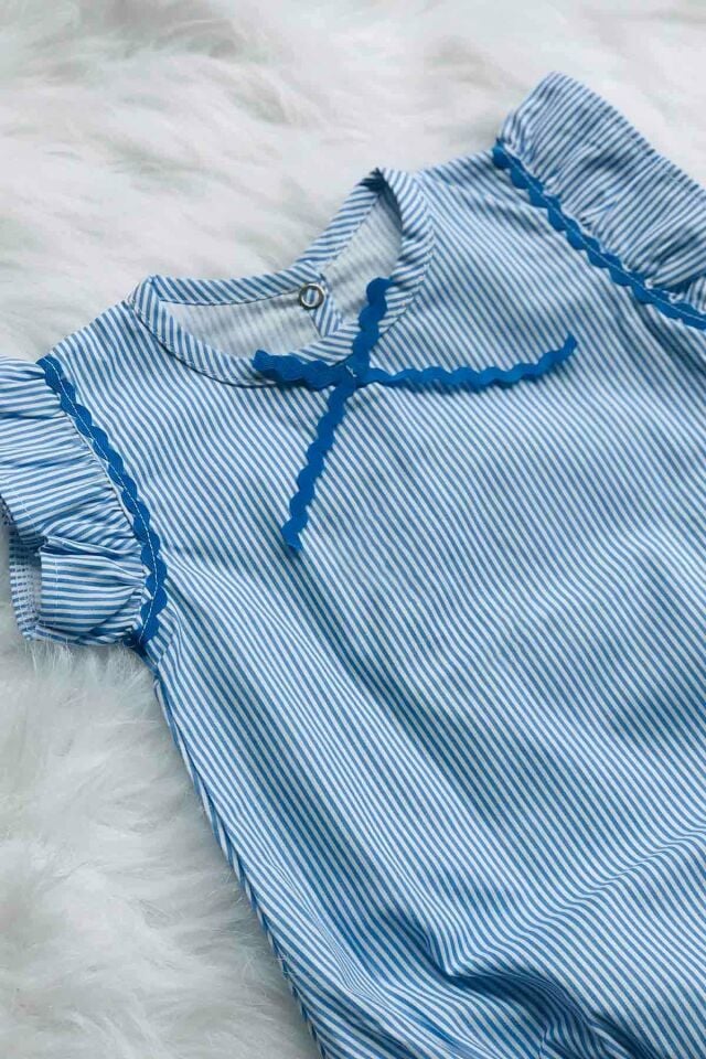 Baby Bodysuit with Water Stone and Ruffle Detail