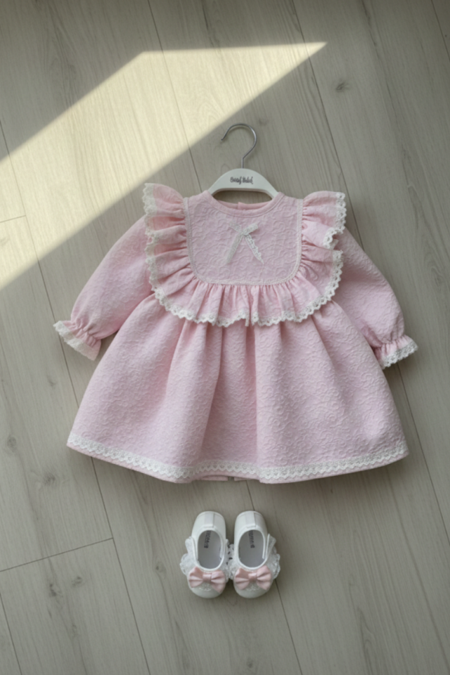 Dantelli ve Fırfırlı Kabartmalı Krep Pembe Kız Çocuk Bebek Elbise