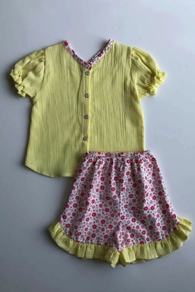 Fırfırlı Çiçekli Şile Bezi Sarı Kız Çocuk Bebek Şort Takım