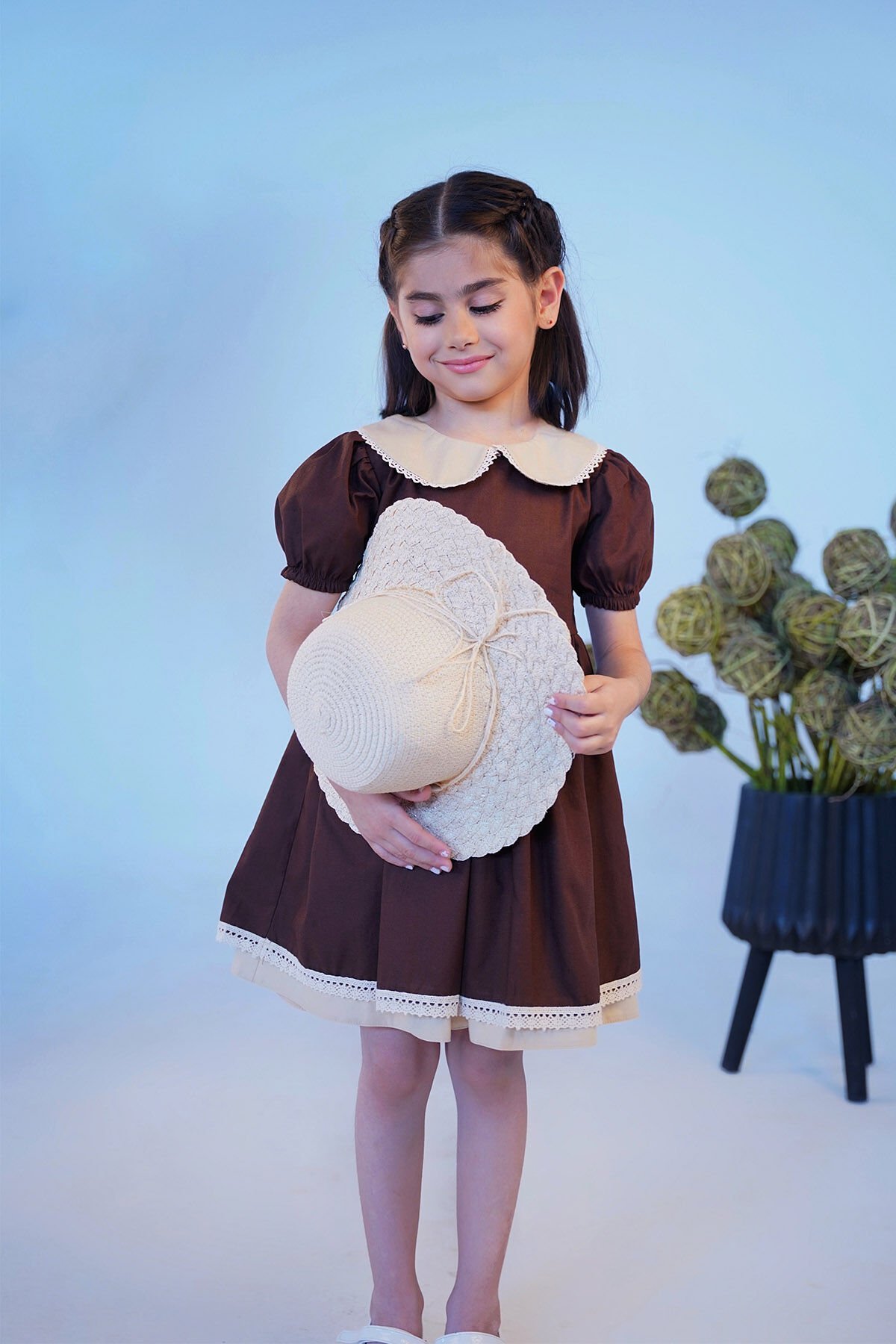 Spitze Detail Baby Kragen braun Kamel Vintage Mädchen Baby Urlaub Kleid